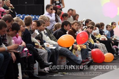 Перед детским модным показом...  на BFW, Минск, 9.10.2010